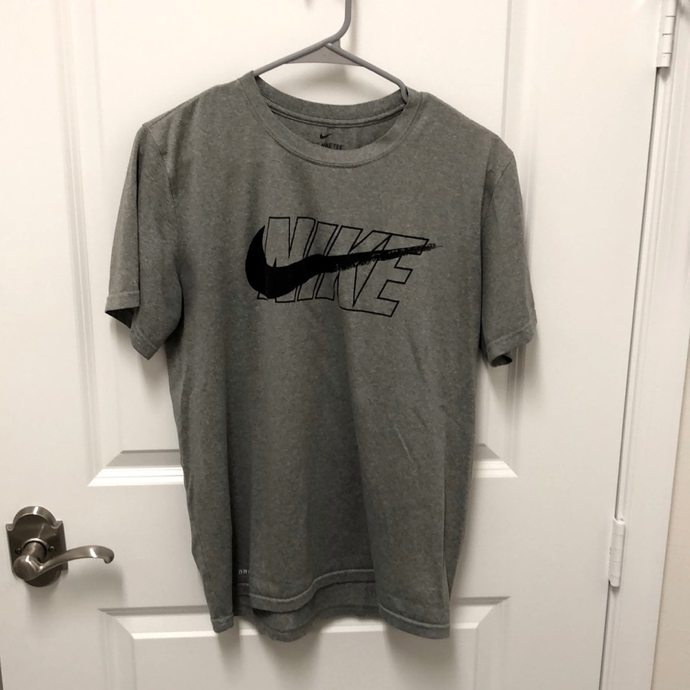 Men’s Grey Nike T-Shirt